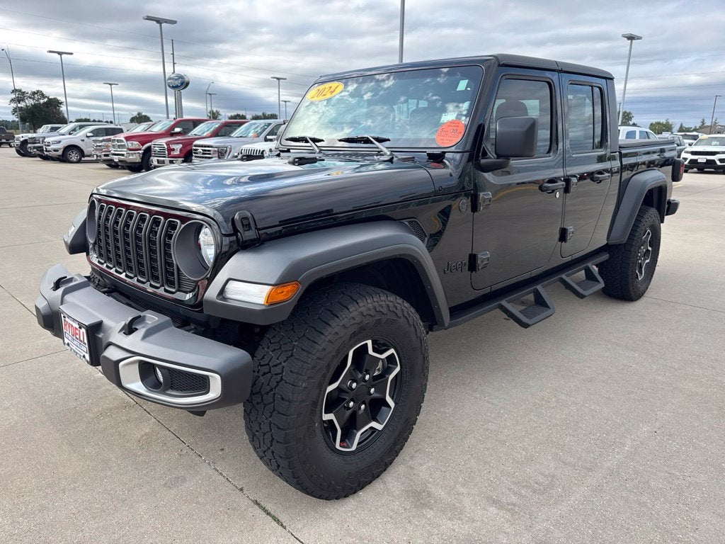 2024 Jeep Gladiator Sport
