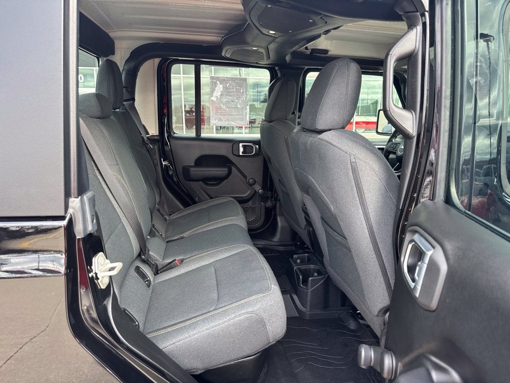 2024 Jeep Gladiator Sport