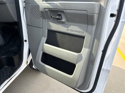 2018 Ford E-350SD Base Cutaway