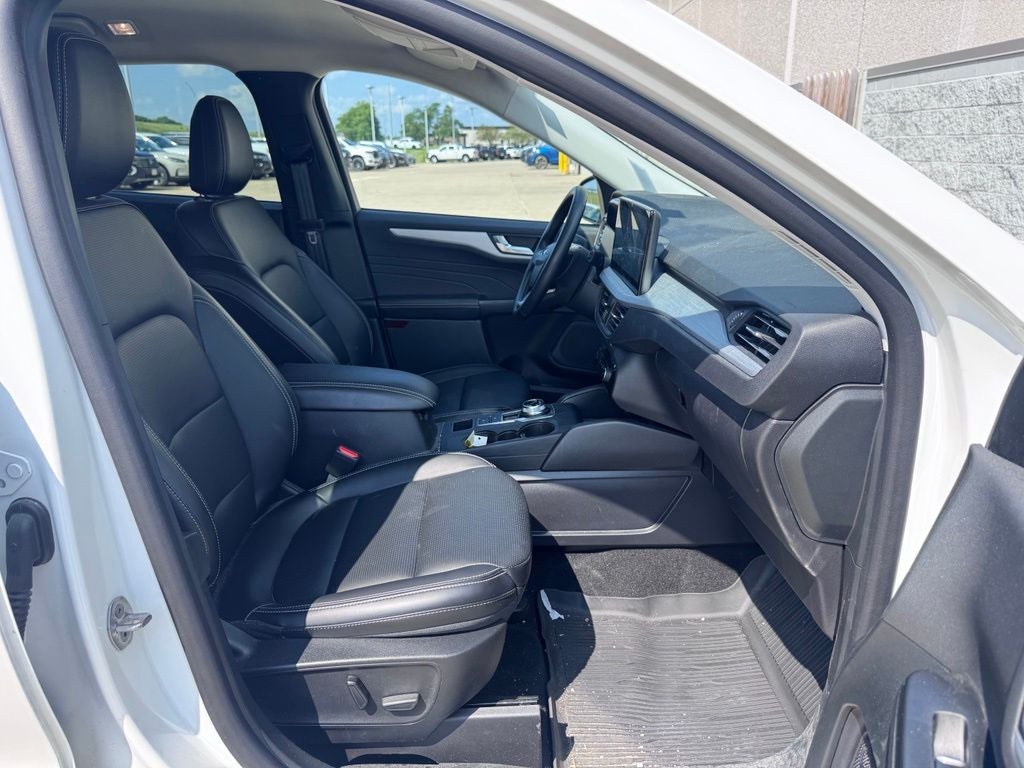2026 Ford Escape Platinum