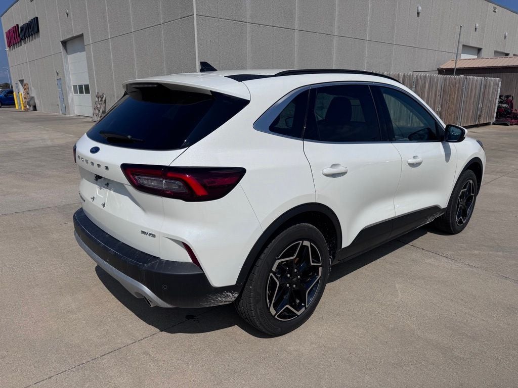 2026 Ford Escape Platinum