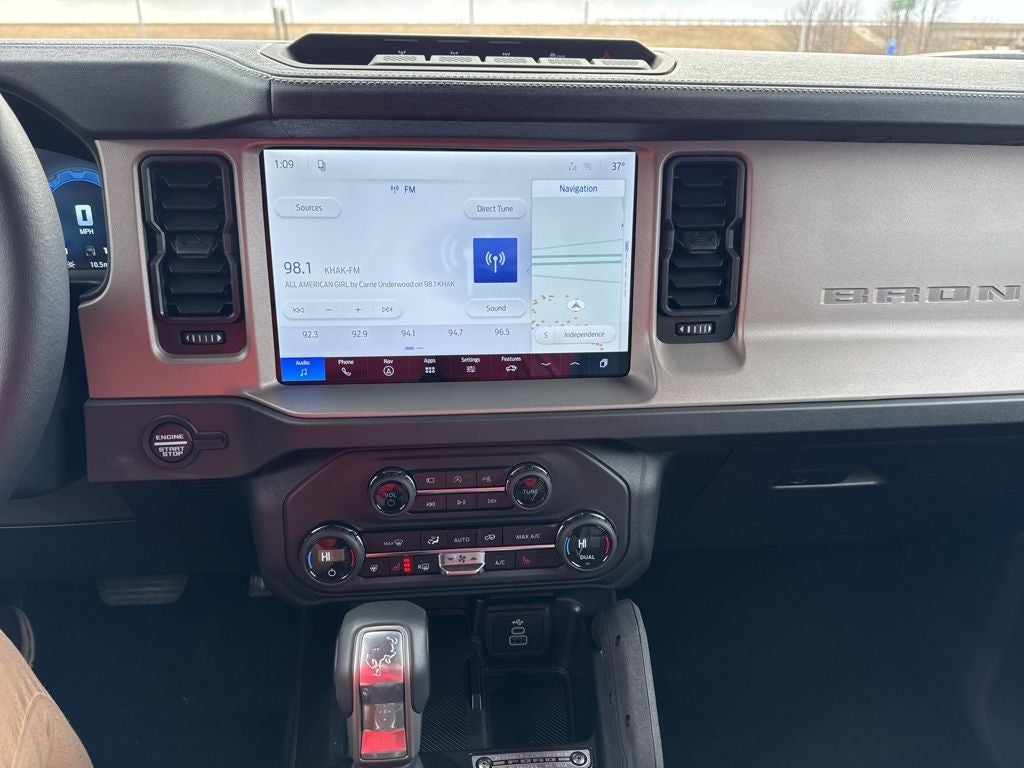 2026 Ford Bronco Outer Banks®