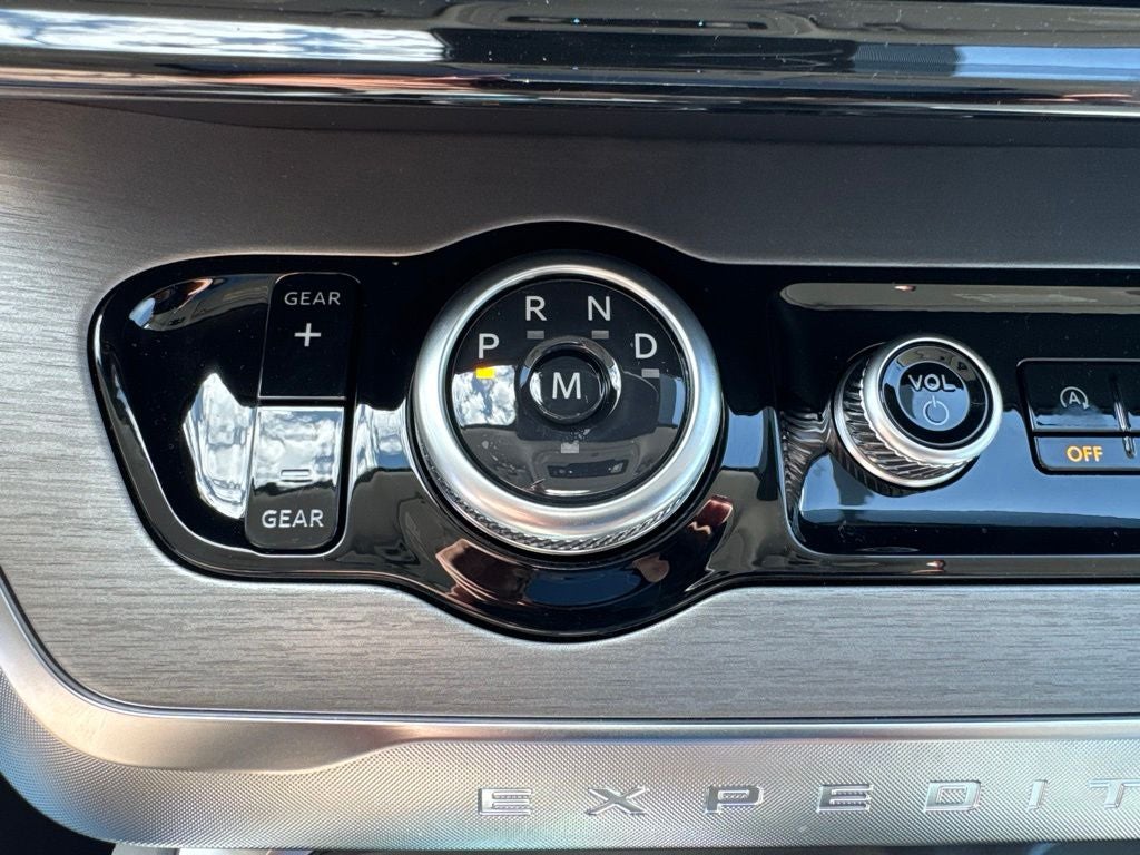 2027 Ford Expedition Max MAX Platinum