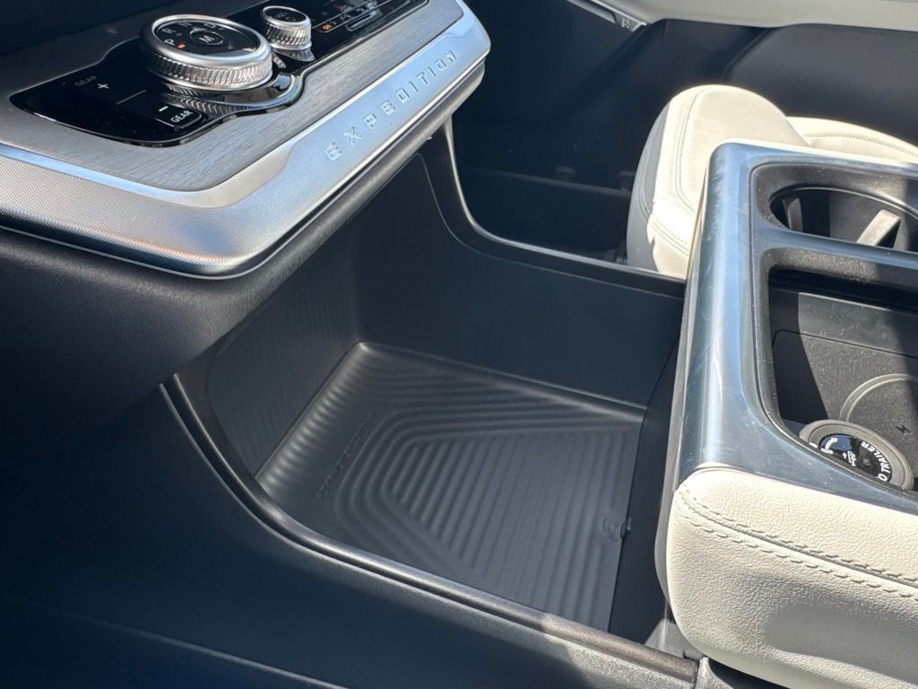 2027 Ford Expedition Max MAX Platinum