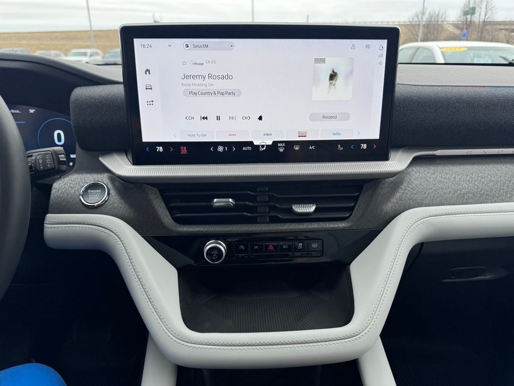 2026 Ford Explorer Platinum™