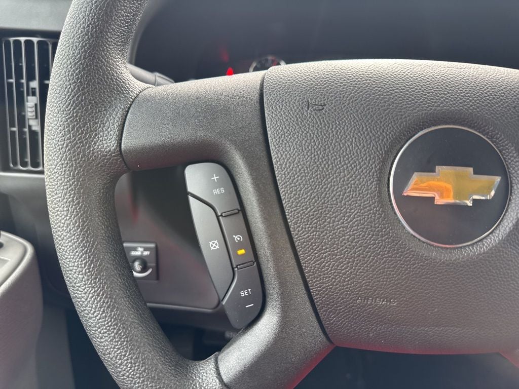 2025 Chevrolet Express 3500 LT Passenger