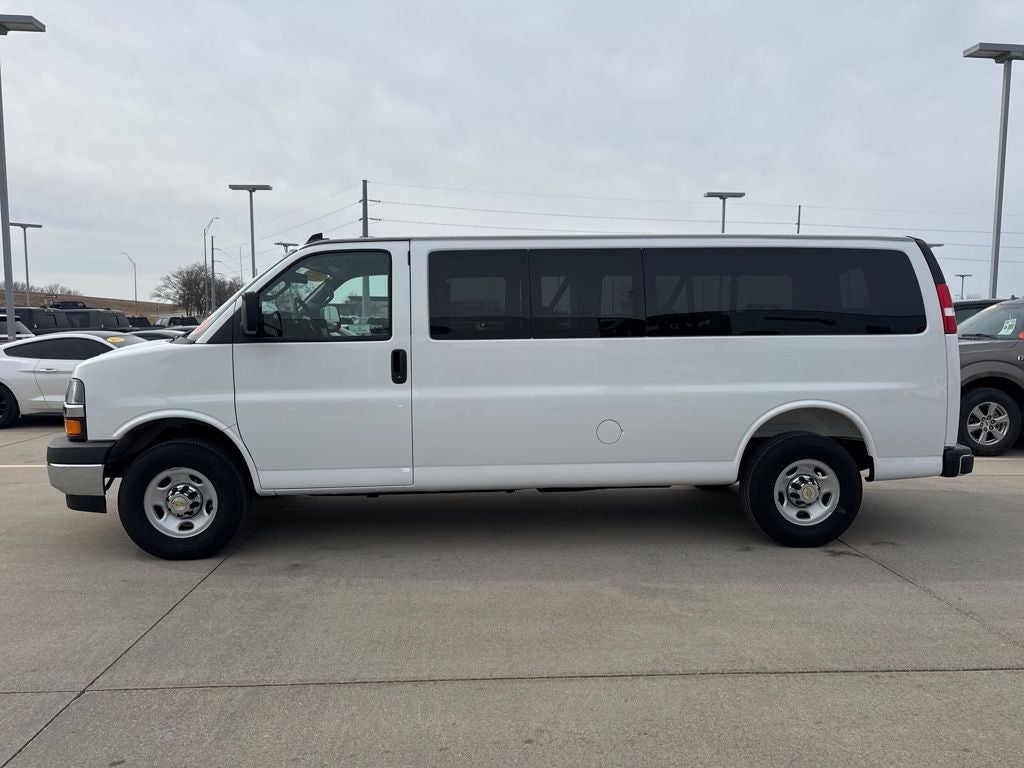 2025 Chevrolet Express 3500 LT Passenger