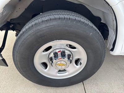 2025 Chevrolet Express 3500 LT Passenger