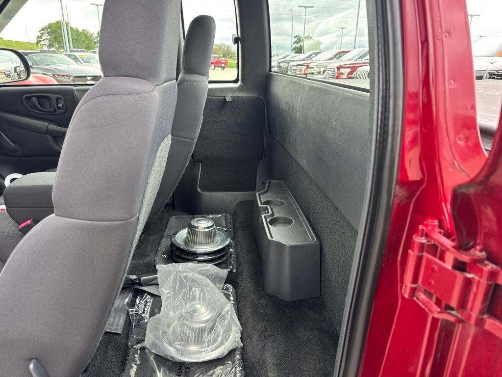 2003 Chevrolet S-10 LS