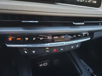 2025 Cadillac XT4 Premium Luxury