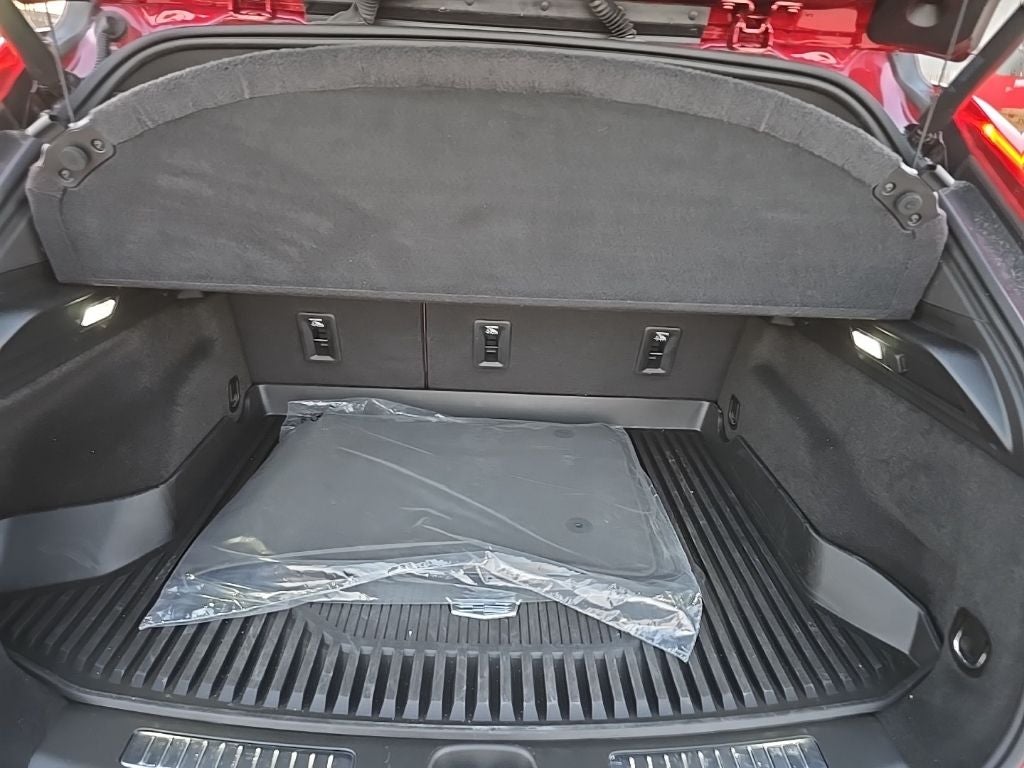 2025 Cadillac XT4 Premium Luxury