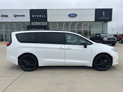 2025 Chrysler Pacifica Limited