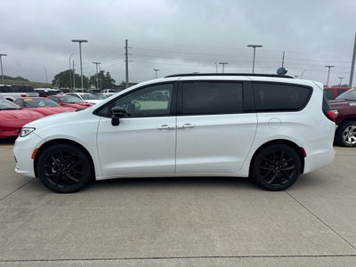 2025 Chrysler Pacifica Limited