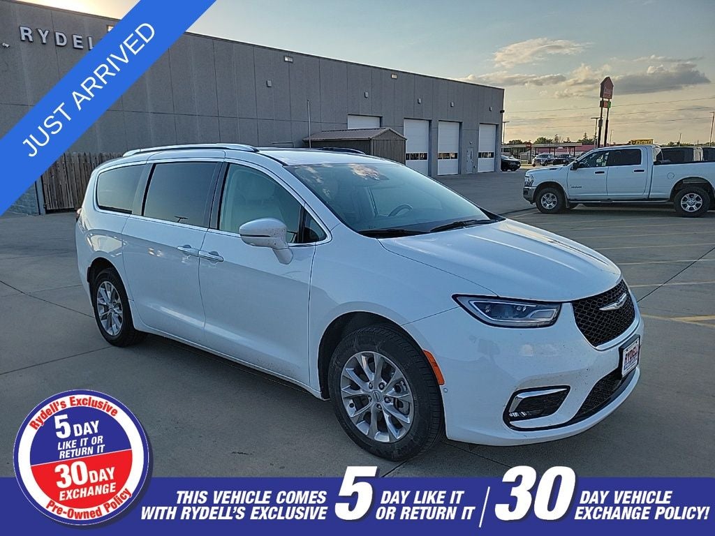 2021 Chrysler Pacifica Touring L