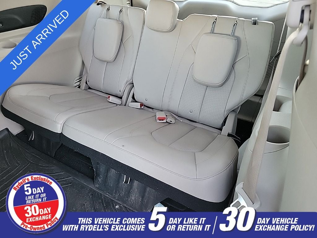 2021 Chrysler Pacifica Touring L