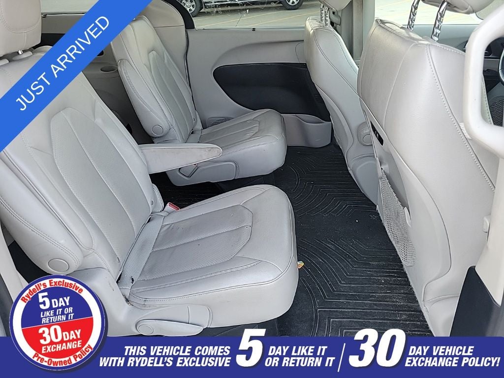 2021 Chrysler Pacifica Touring L
