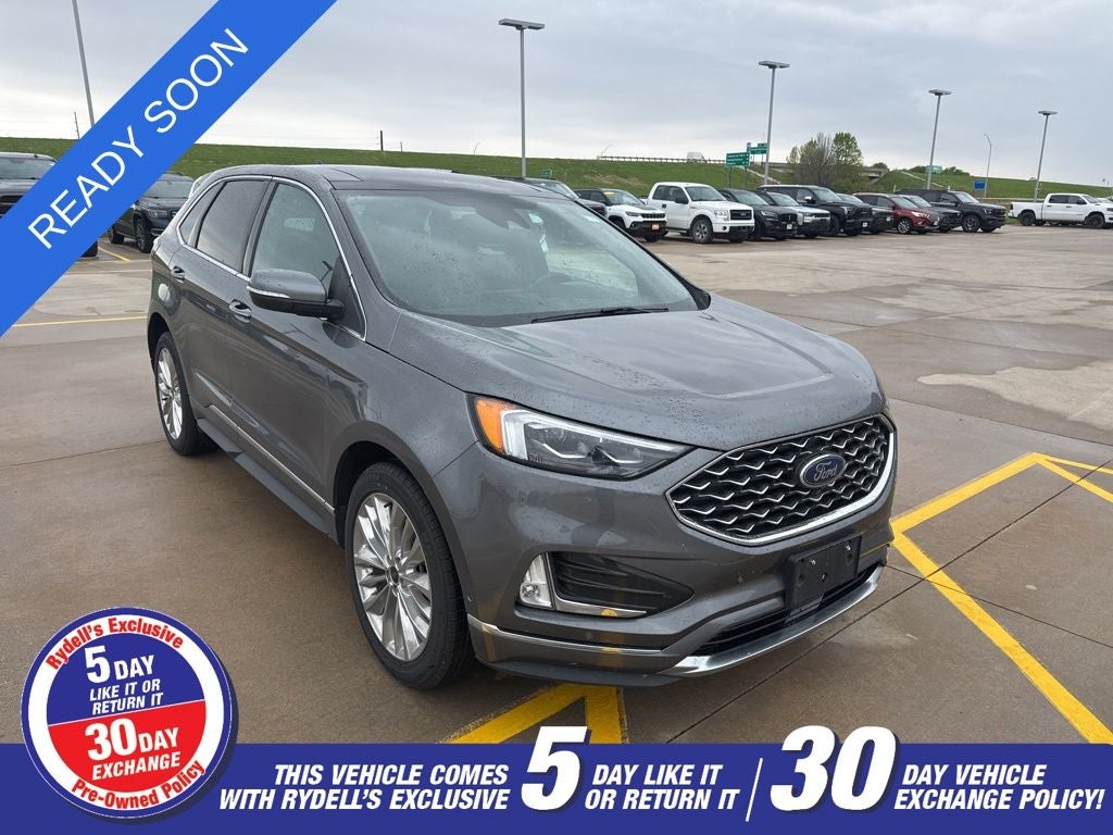 2022 Ford Edge Titanium