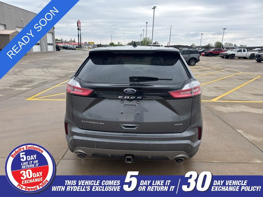 2022 Ford Edge Titanium