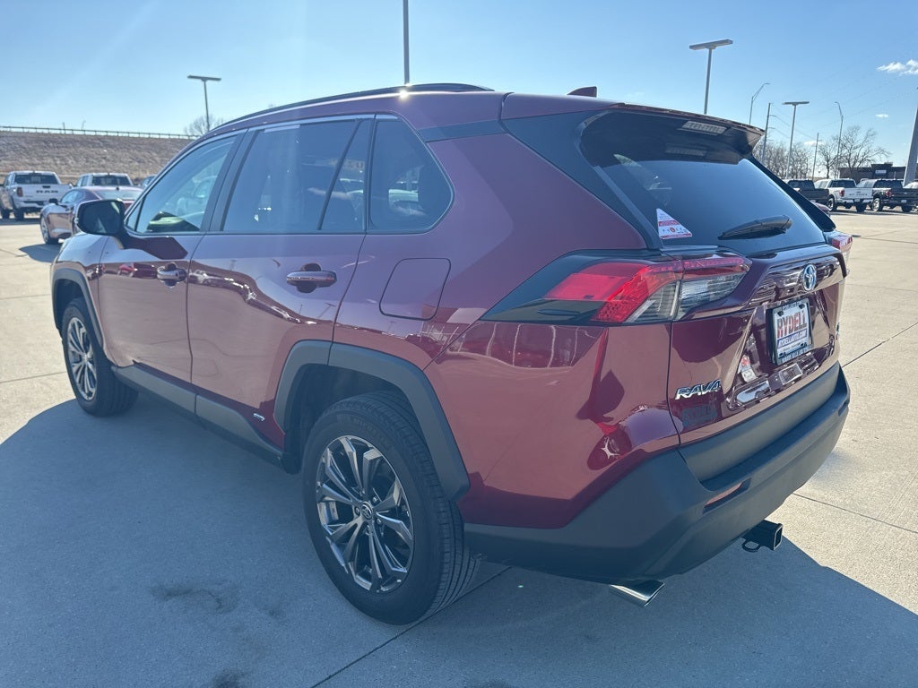 2022 Toyota RAV4 Hybrid XLE Premium