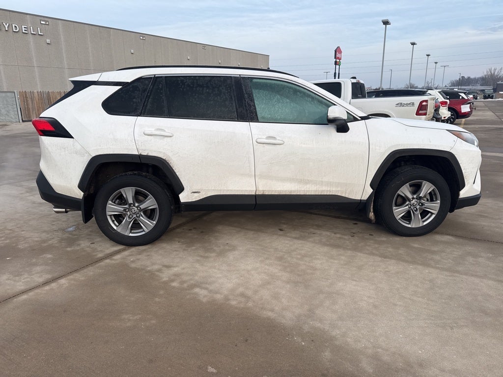 2022 Toyota RAV4 Hybrid XLE