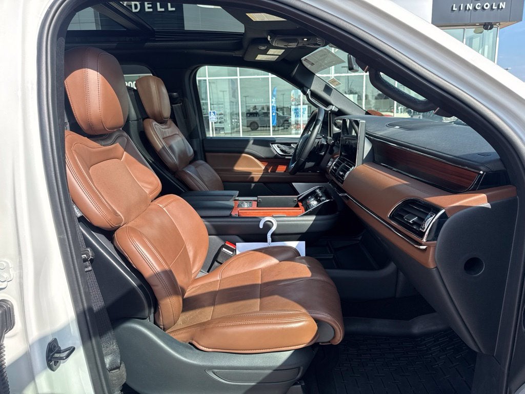2024 Lincoln Navigator L Reserve