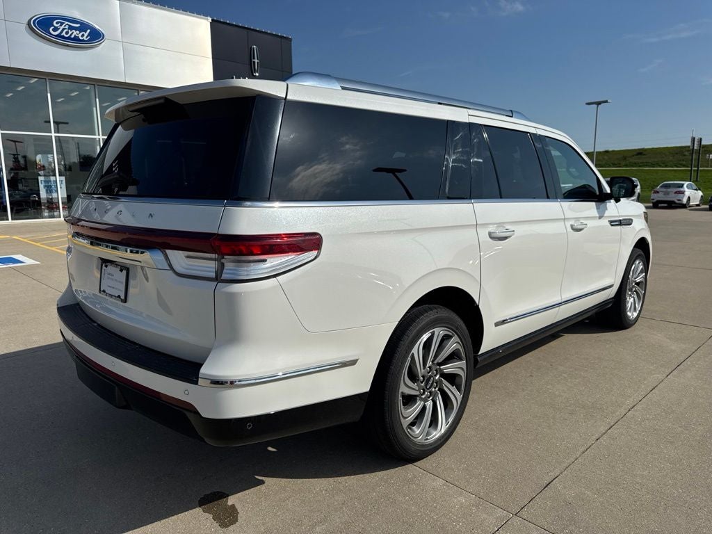 2024 Lincoln Navigator L Reserve