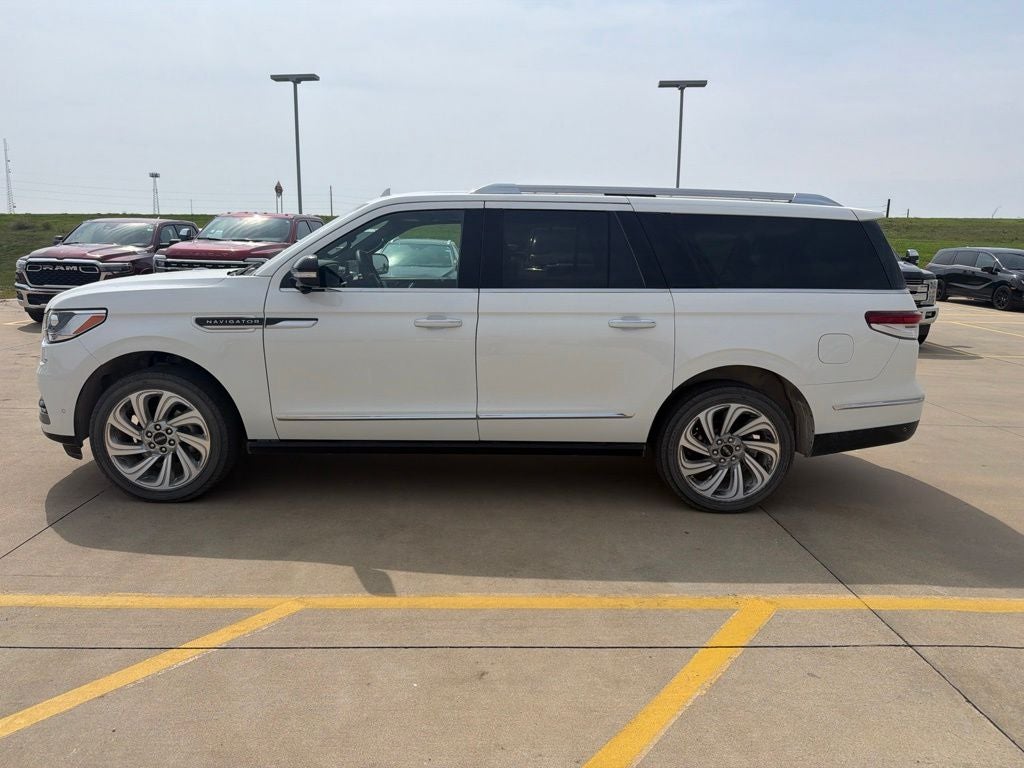 2024 Lincoln Navigator L Reserve
