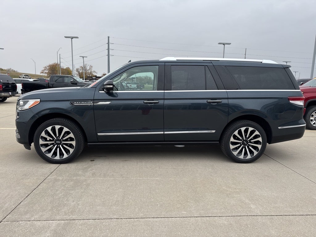 2022 Lincoln Navigator L Reserve