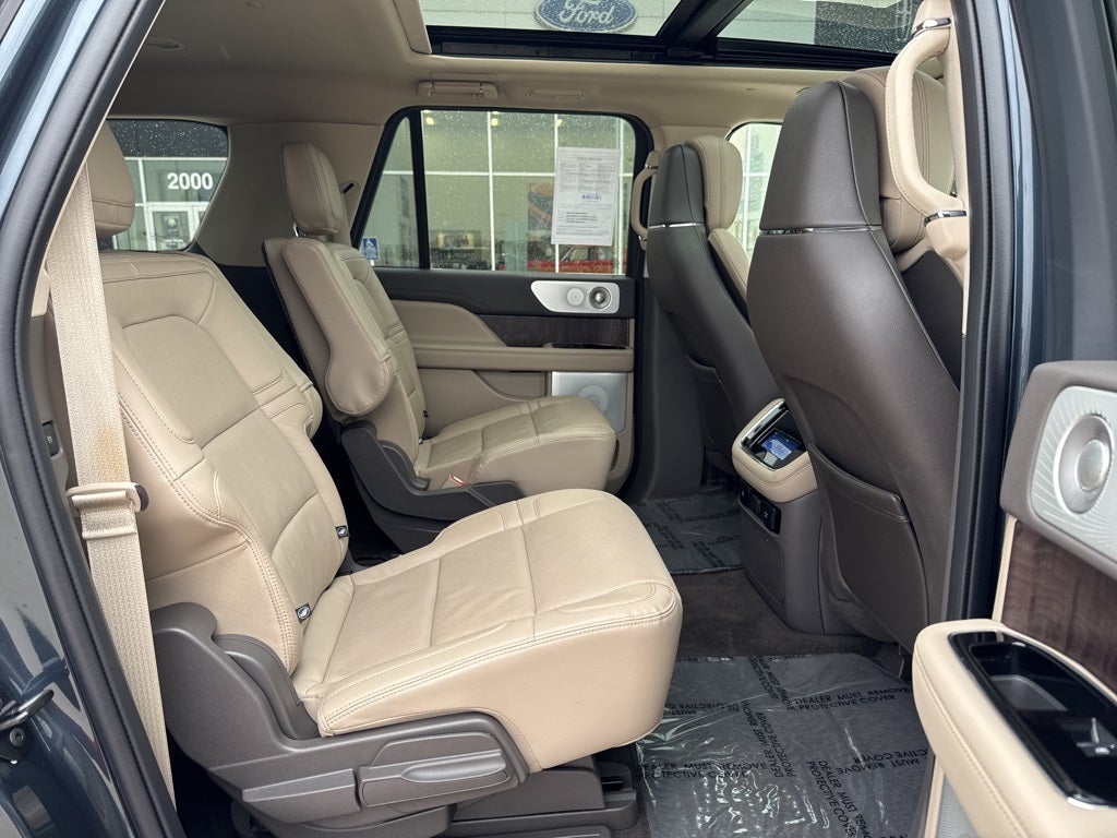 2022 Lincoln Navigator L Reserve
