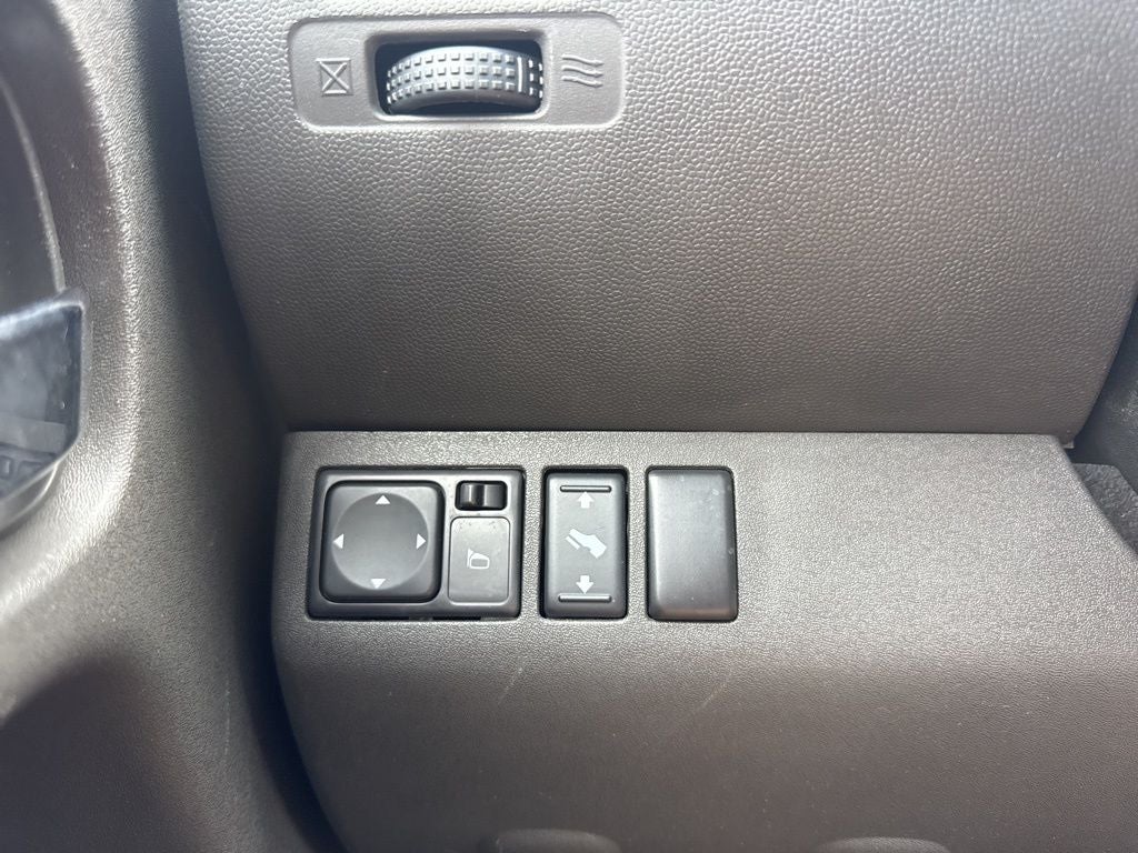 2012 Nissan Pathfinder Silver