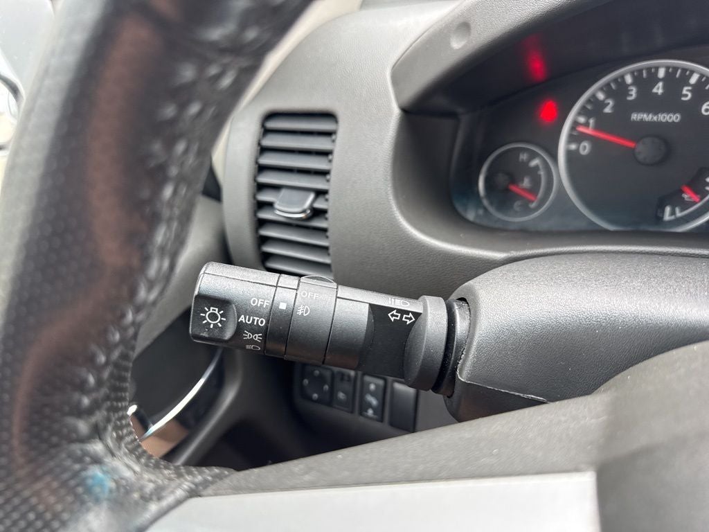 2012 Nissan Pathfinder Silver