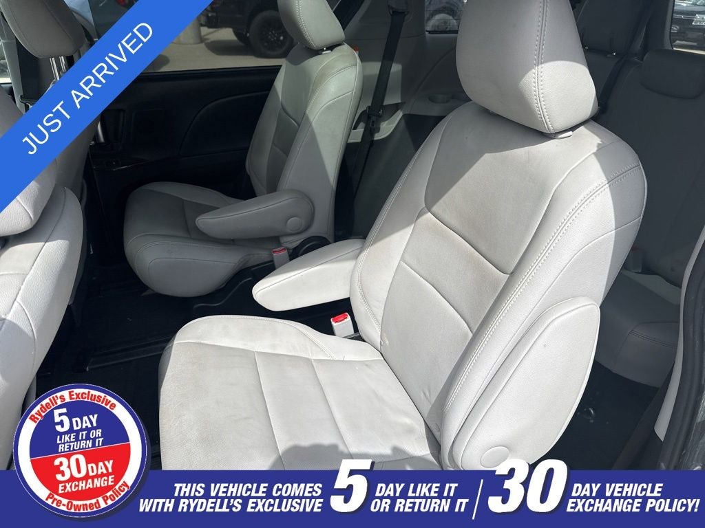 2017 Toyota Sienna Limited 7 Passenger