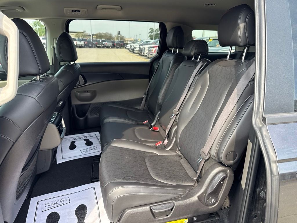 2025 Kia Carnival LXS