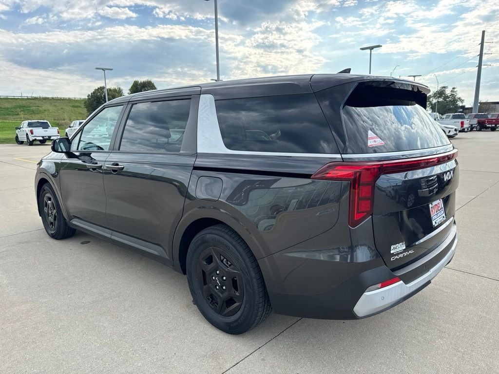 2025 Kia Carnival LXS