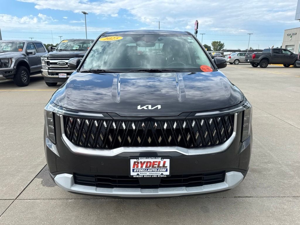 2025 Kia Carnival LXS