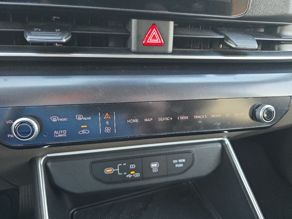 2025 Kia Carnival LXS