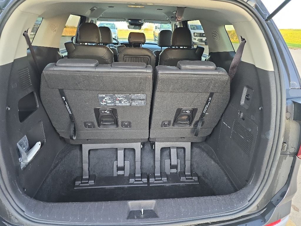 2025 Kia Carnival LXS